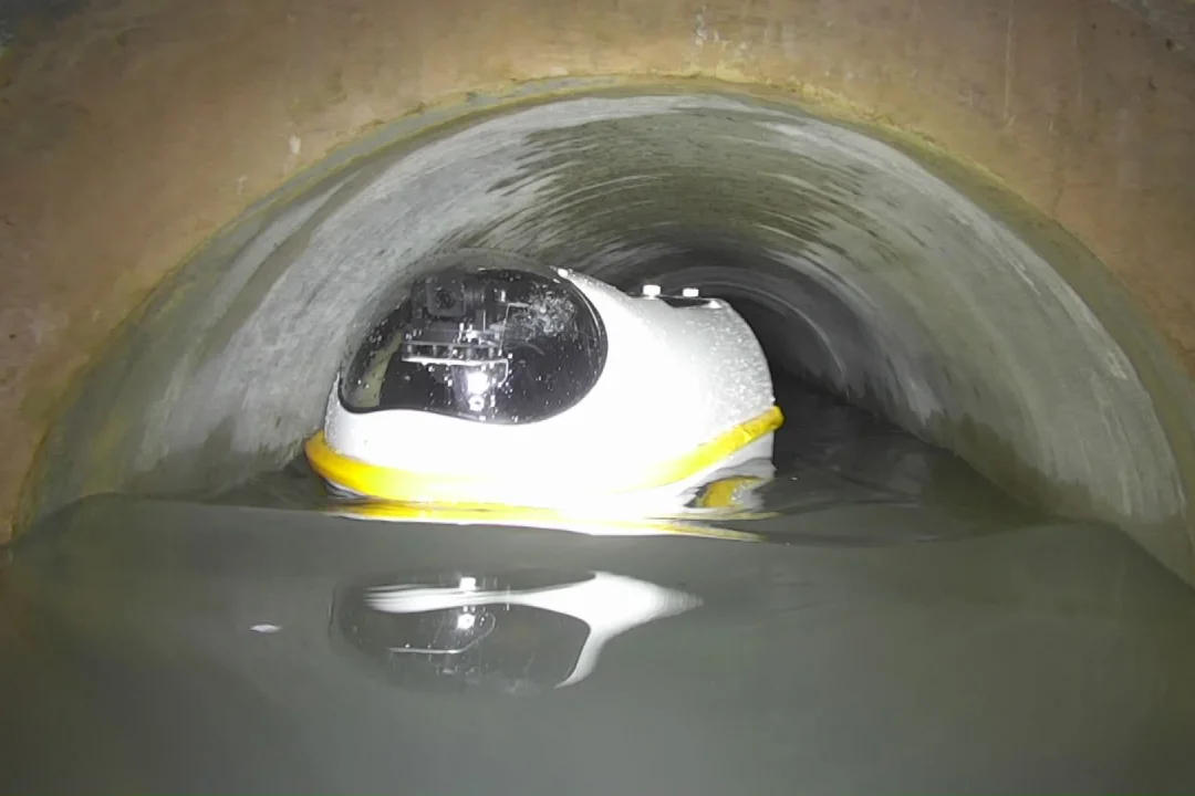 超小型水上ドローン Swimmy Eye